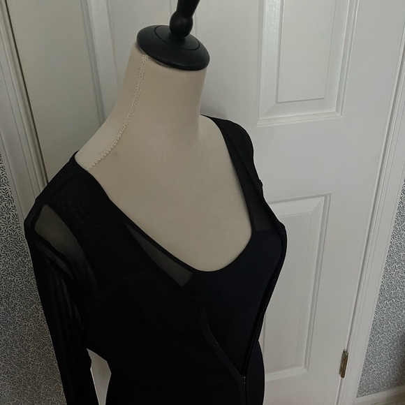 NWOT Stunning Navy & Black Two Piece Sweater Set - Picture 4 of 15